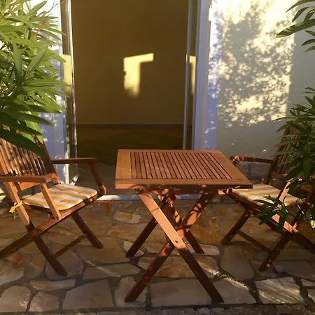 Erdgeschossferienwohnung Domicil Adria By Interhome شقة *