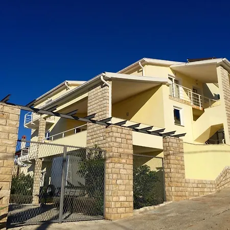 Апартаменты Erdgeschossferienwohnung Domicil Adria By Interhome