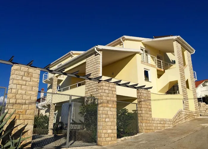 Апартаменты Erdgeschossferienwohnung Domicil Adria By Interhome